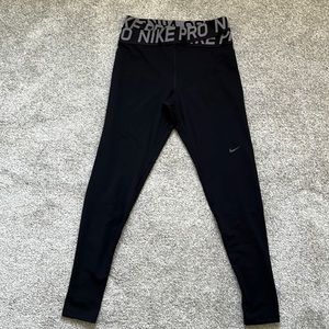 Nike - Pro Intertwist Leggings I Size medium (NWOT)